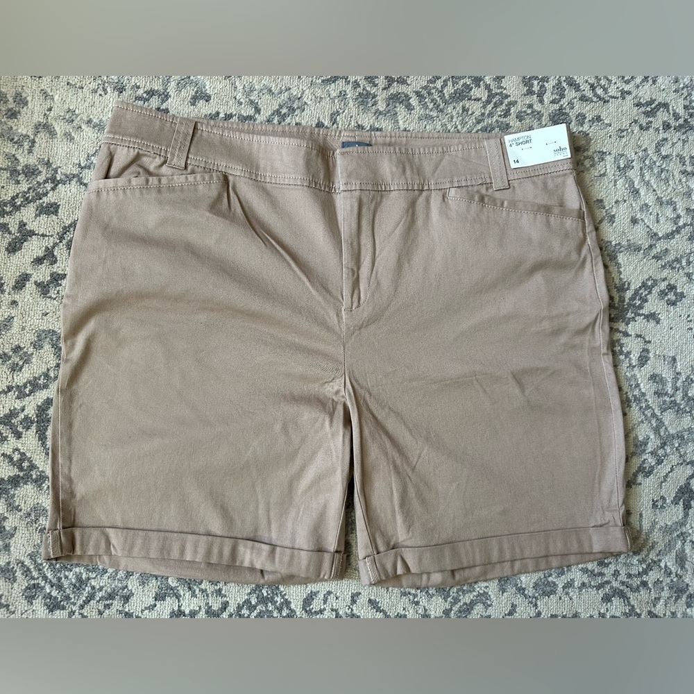 Women’s NY&C SOHO 4” Khaki Shorts